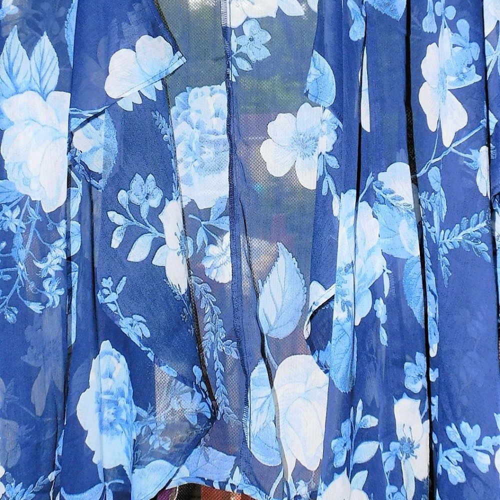 Cato Blue Floral Sheer Kimono XL (16W-20W) - Picture 4 of 5
